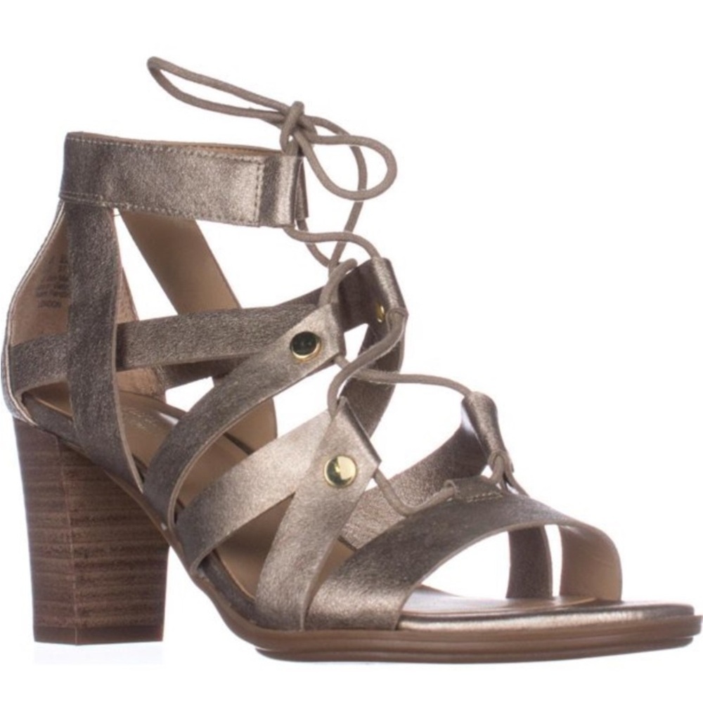Naturalizer London Champagne Metallic Sandals with 3in heels .